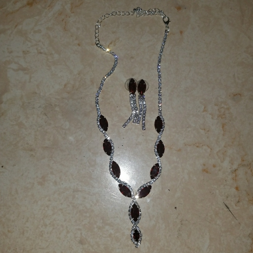 Deep red necklace and earring set. NWOT